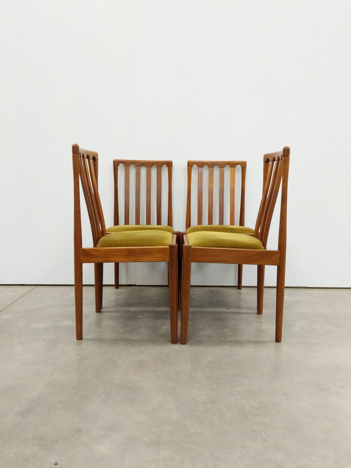Set of 4 Vintage Mid Century Modern Dining Chairs by Meredew