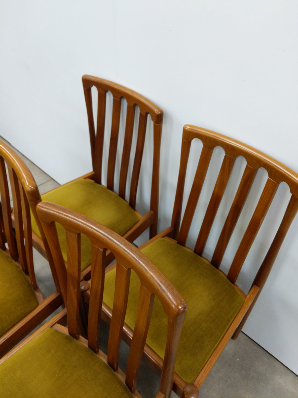 Set of 4 Vintage Mid Century Modern Dining Chairs by Meredew