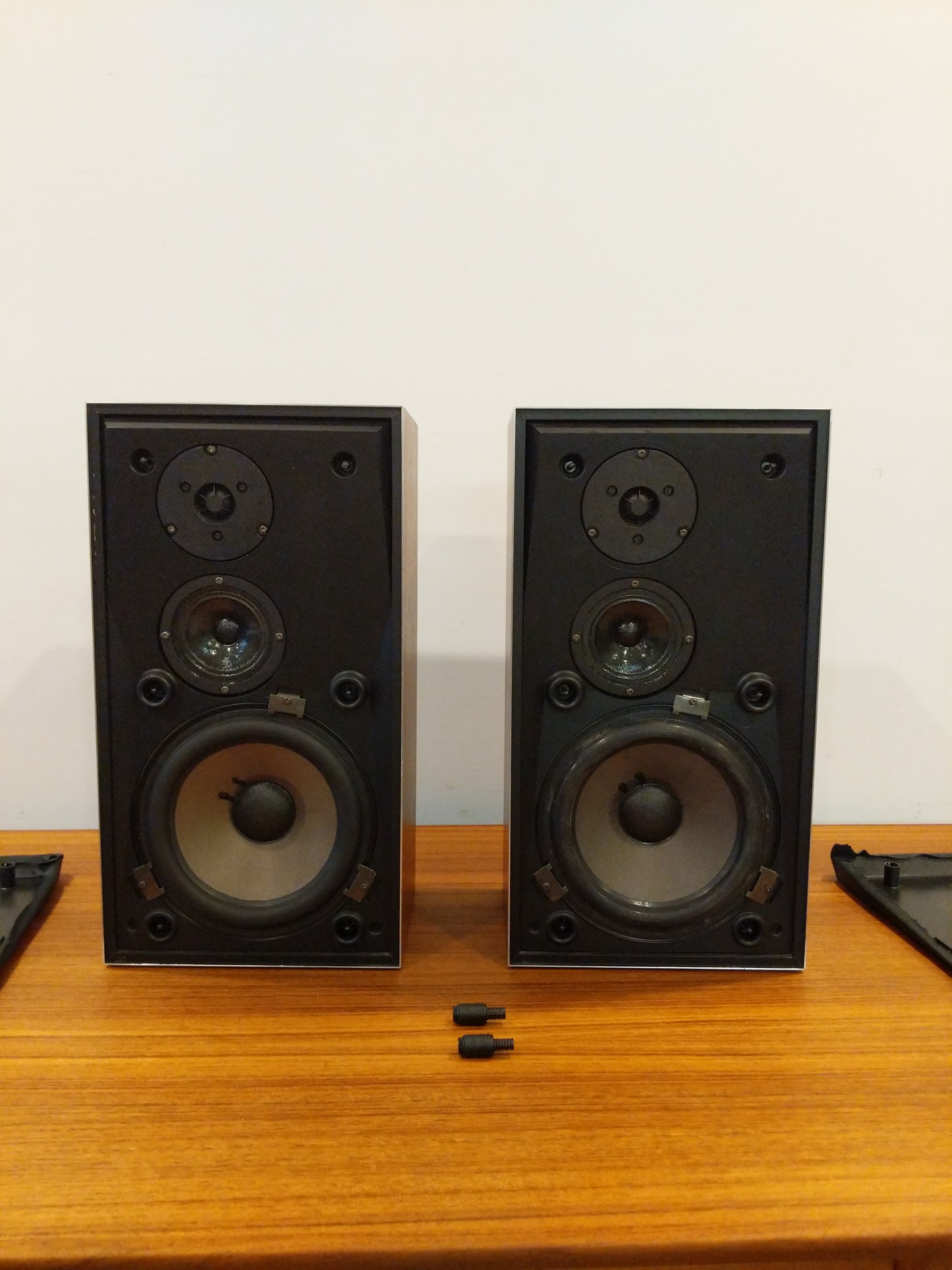 Vintage Bang & Olufsen Beovox S45 / S45-2 Speakers