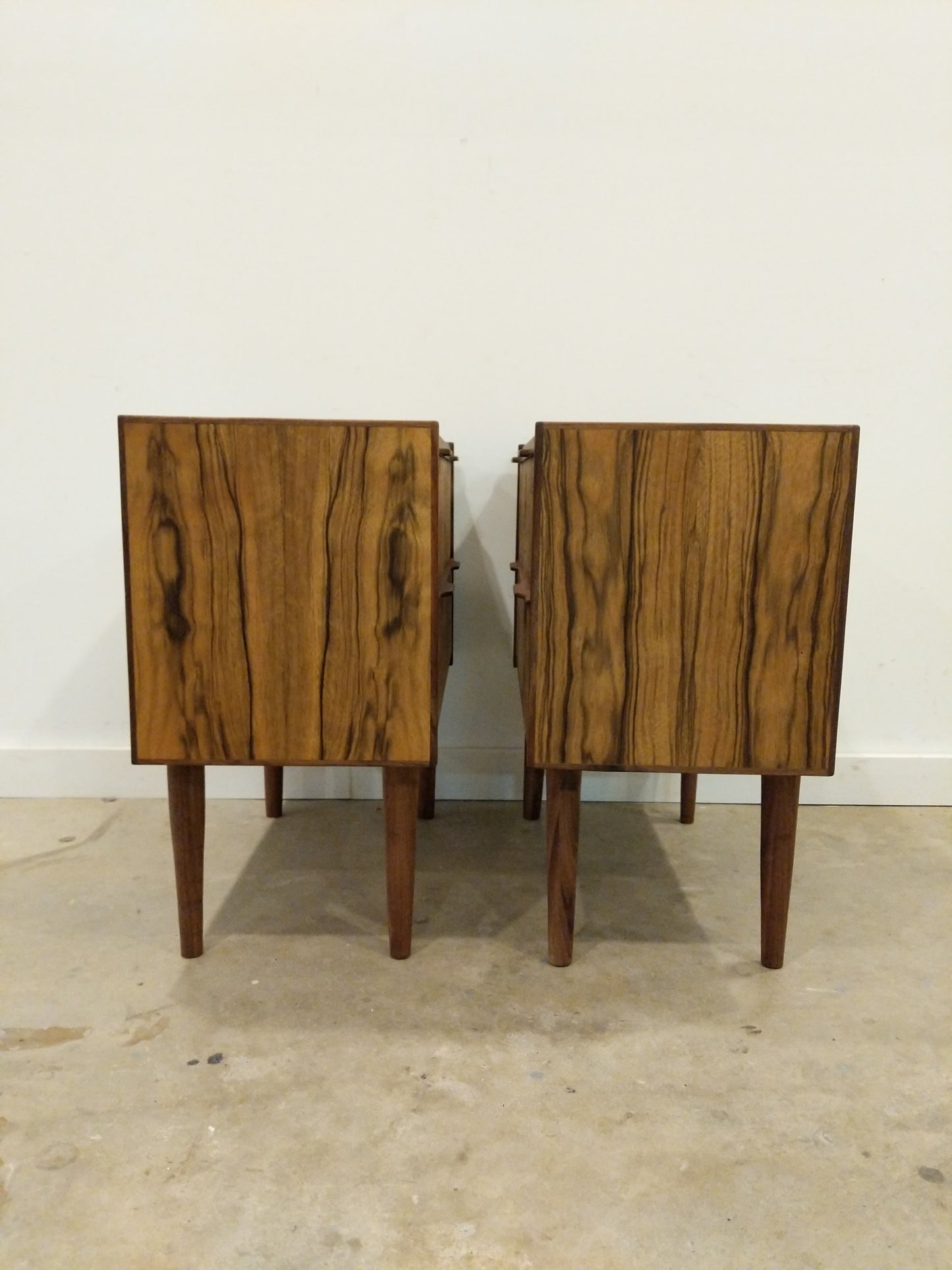 Pair of Contemporary Nightstands in Paldao